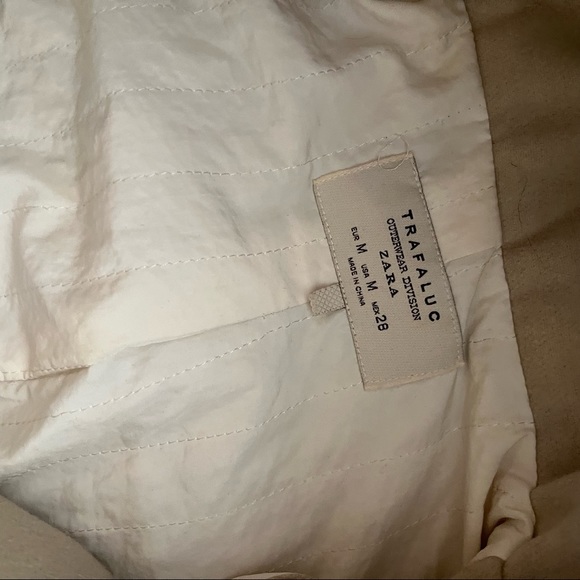 Zara winter jacket with hood with faux fur detachable size medium - Picture 3 of 5